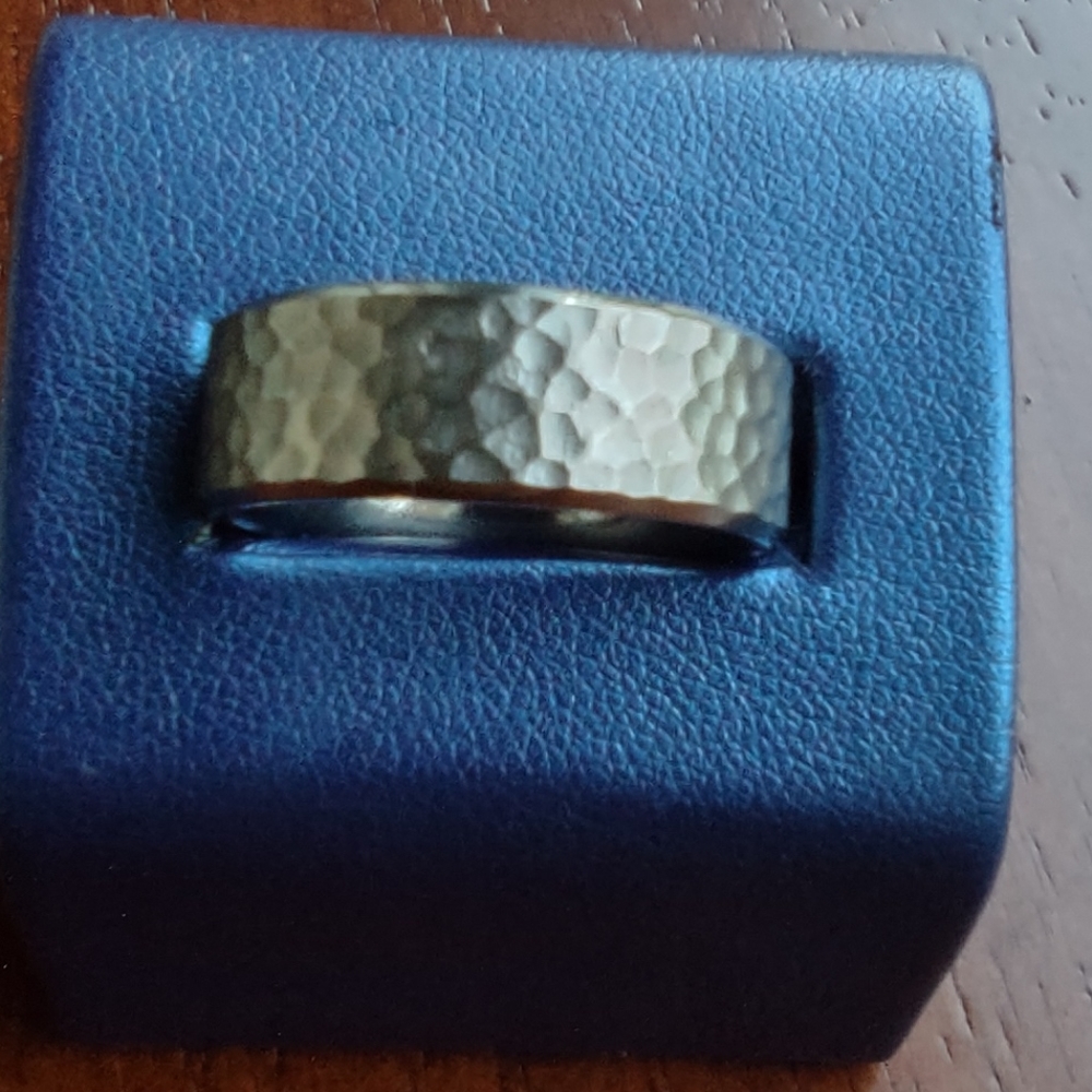 Men's 8mm Titanium Wedding Band